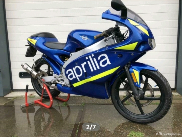 Aprilia RS 50 blauw